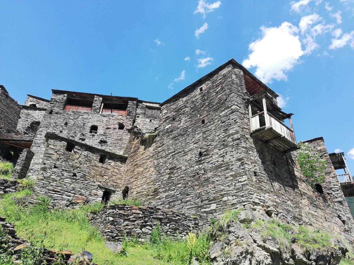 ホテル "Front Castle" Shatili エクステリア 写真